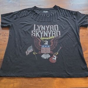 EUC Torrid Black Relaxed Fit Slash Sleeve Lynyrd Skynyrd Graphic Tee Size 1X